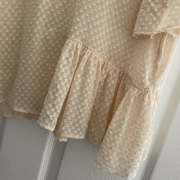 H&M Blouse - Picture 2 of 3